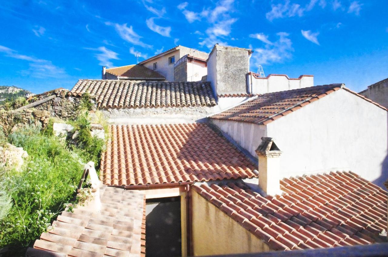 Casa De Ajala - B&B De Charme In Antica Dimora Totalmente Ristrutturata E Dotata Di Tutti I Confort Bagni Privati Spazio Living Patio Esterno Ambienti Climatizzati Degustazioni Prodotti Locali Làconi Kültér fotó