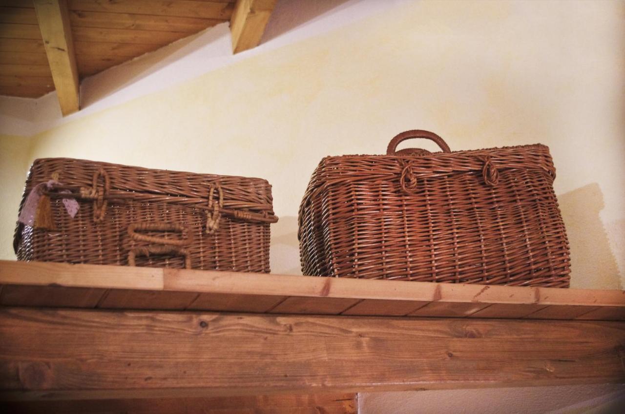 Casa De Ajala - B&B De Charme In Antica Dimora Totalmente Ristrutturata E Dotata Di Tutti I Confort Bagni Privati Spazio Living Patio Esterno Ambienti Climatizzati Degustazioni Prodotti Locali Làconi Kültér fotó