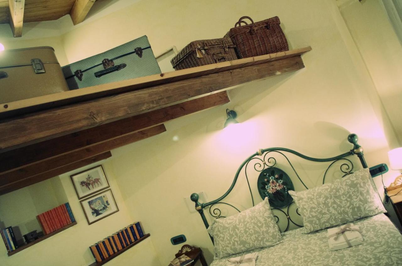 Casa De Ajala - B&B De Charme In Antica Dimora Totalmente Ristrutturata E Dotata Di Tutti I Confort Bagni Privati Spazio Living Patio Esterno Ambienti Climatizzati Degustazioni Prodotti Locali Làconi Kültér fotó